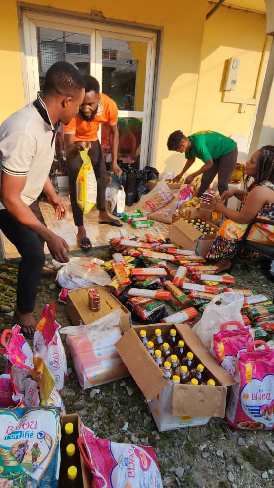 Volunteers packing kits for vulnerable households